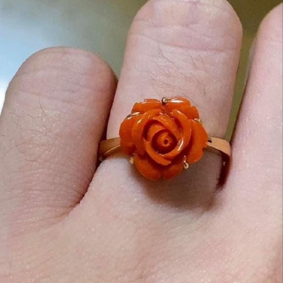 18K Solid YG Elegant Sago Rose Ring - Picture 1 of 3